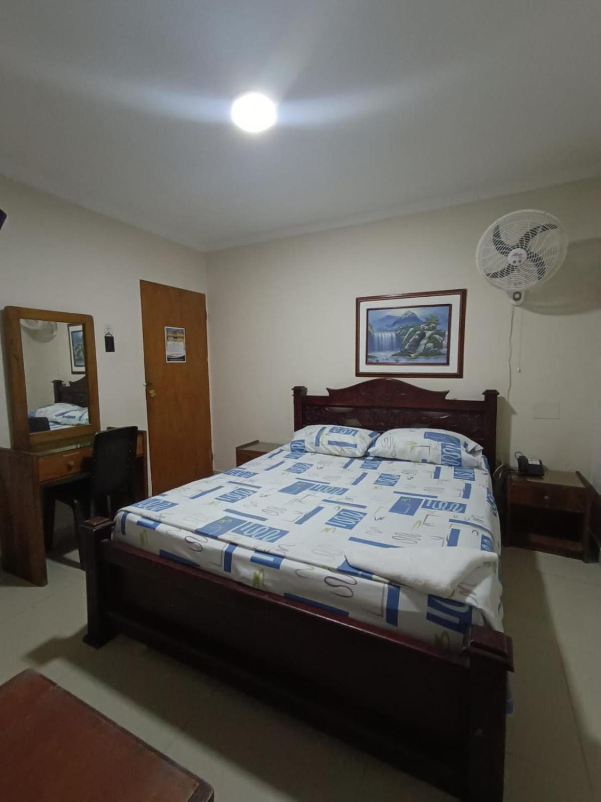Hotel Granada Inn Барранкилья Экстерьер фото